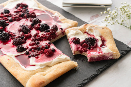 Fruit & Yogurt Breakfast Pizza