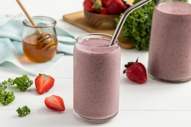 Easy Berry, Kale and Kefir Smoothie