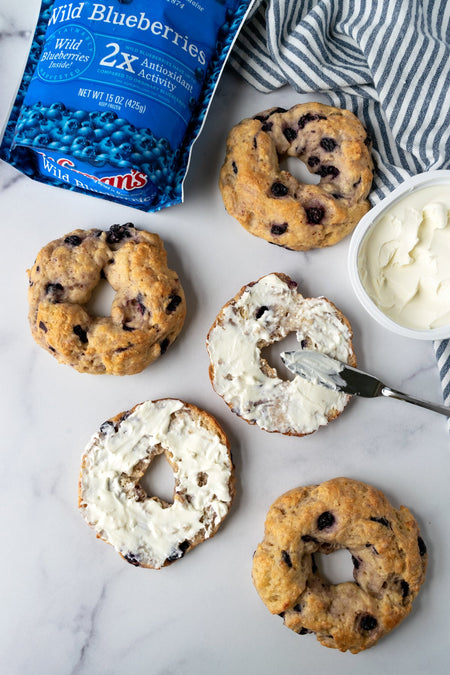 Wild Blueberry Greek Yogurt Bagels